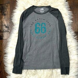 Trendy The North Face Long-Sleeve Tee